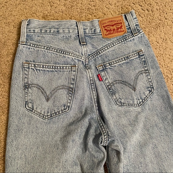 Levi’s High Waisted Straight Jeans - Picture 5 of 5